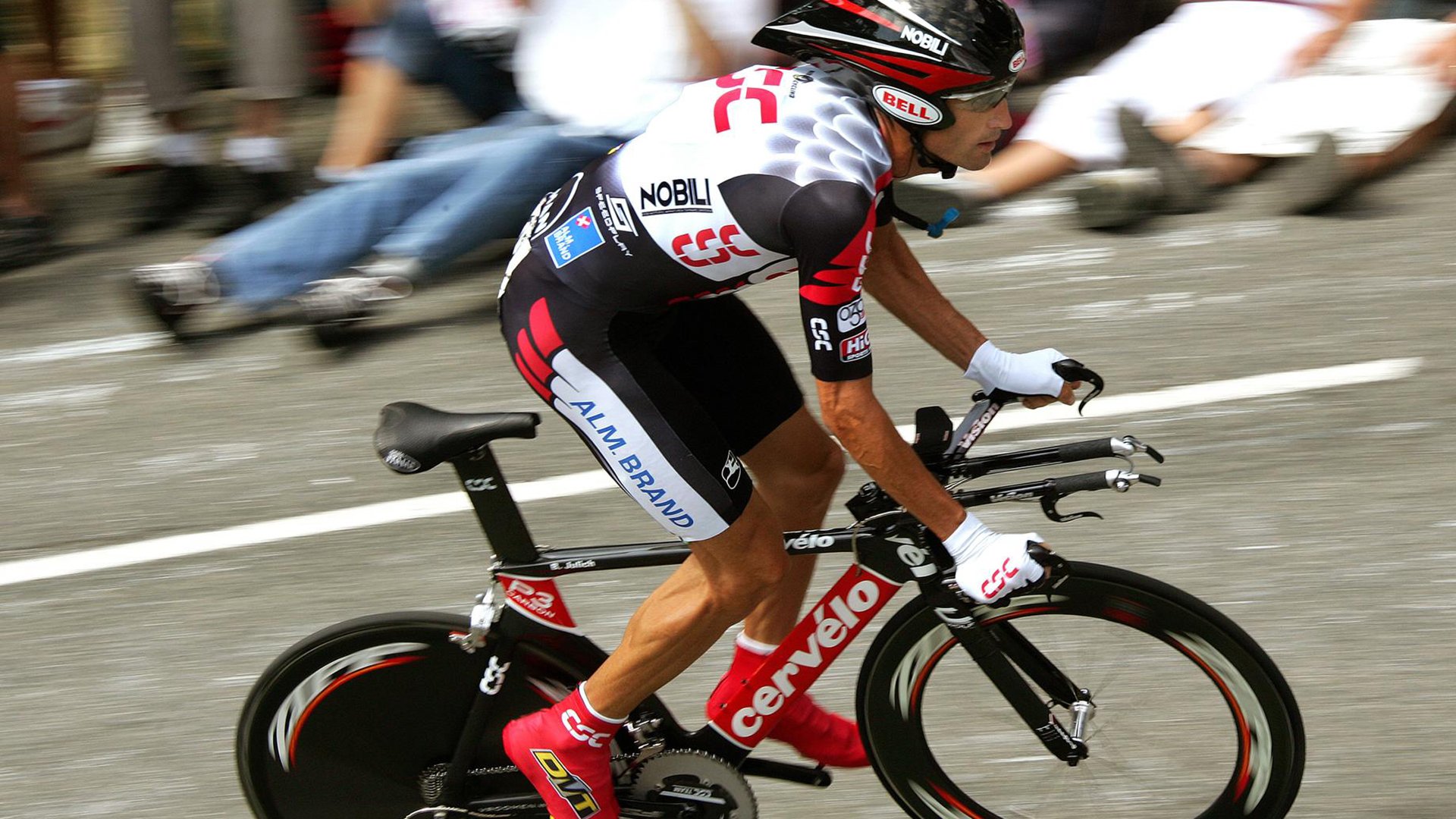 莱万复出单刀失,猛龙躺枪?里昂战术微调,球迷直呼看不懂